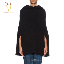 Poncho de punto de lana con capucha mujer moda